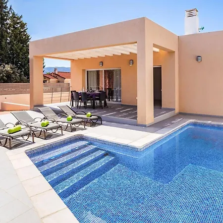 Villa Pomera Tres By